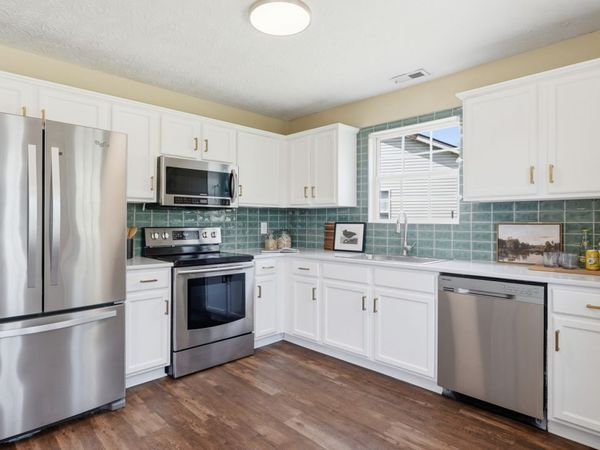 512 Longleaf Ct, Nashville, TN 37207