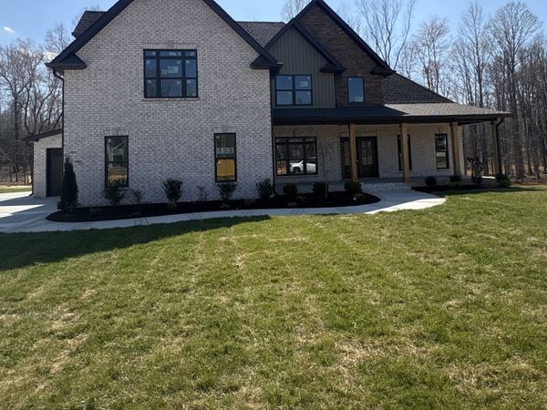 1300 Reda Dr , Clarksville, TN 37042