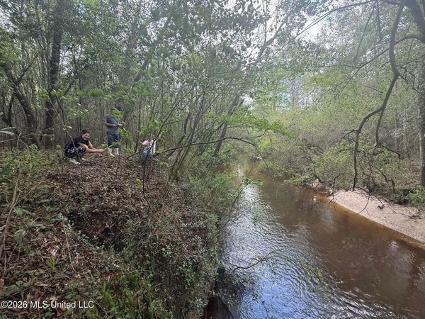 347 E Old Highway 49 , Hattiesburg, MS 39401