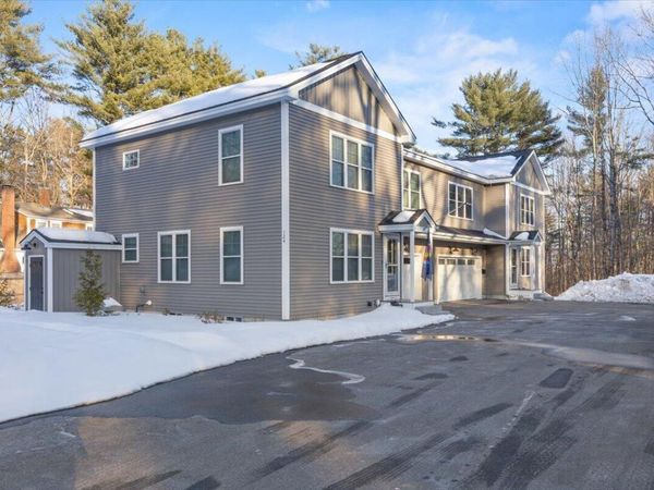 124 Brook Road, Unit 2, Falmouth, ME 04105