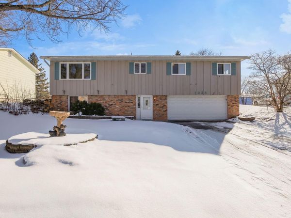 1335 15th Street W, Hastings, MN 55033
