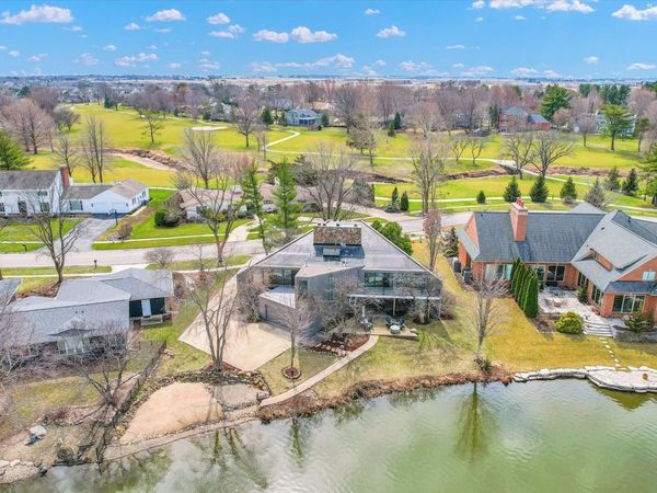 4010 Clubhouse Drive , Champaign, IL 61822