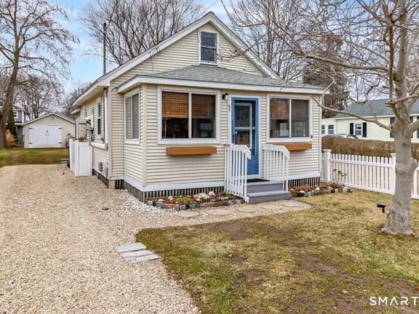 67 Middletown, Old Saybrook, CT 06475