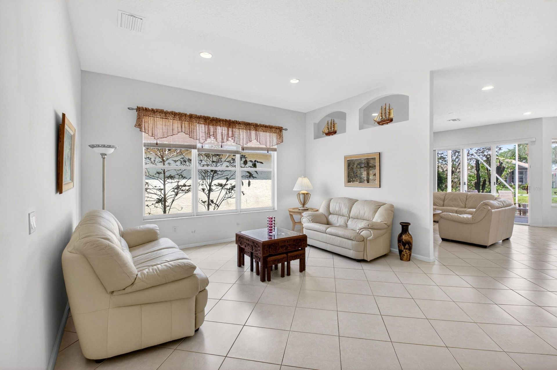 13738 Plaza Mayor Drive, Delray Beach, FL 33446 Photo