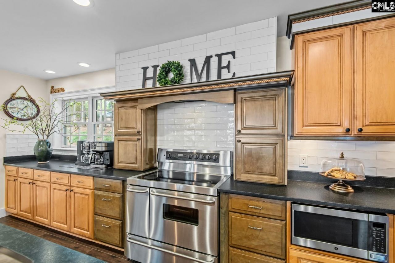 301 Windward Point Road Photo 18