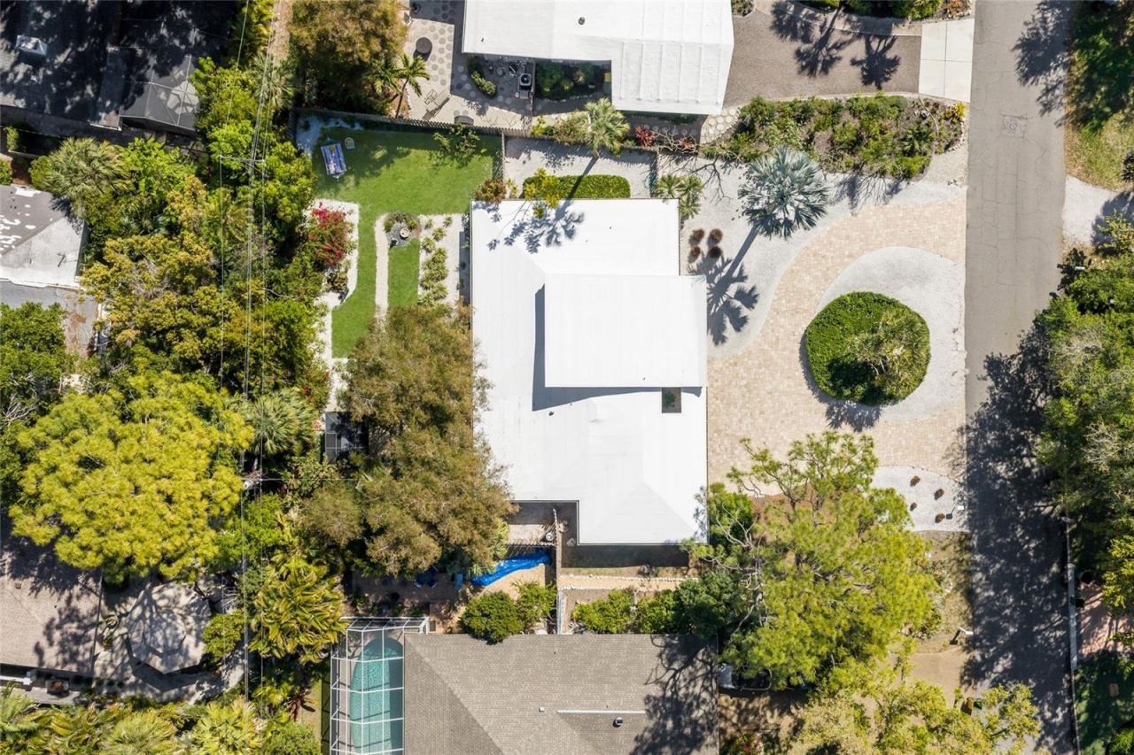 455 S Shore Drive, Sarasota, FL 34234 Photo