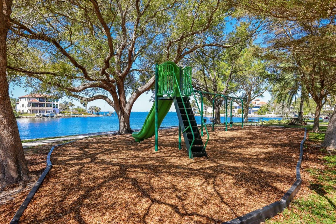 455 S Shore Drive, Sarasota, FL 34234 Photo