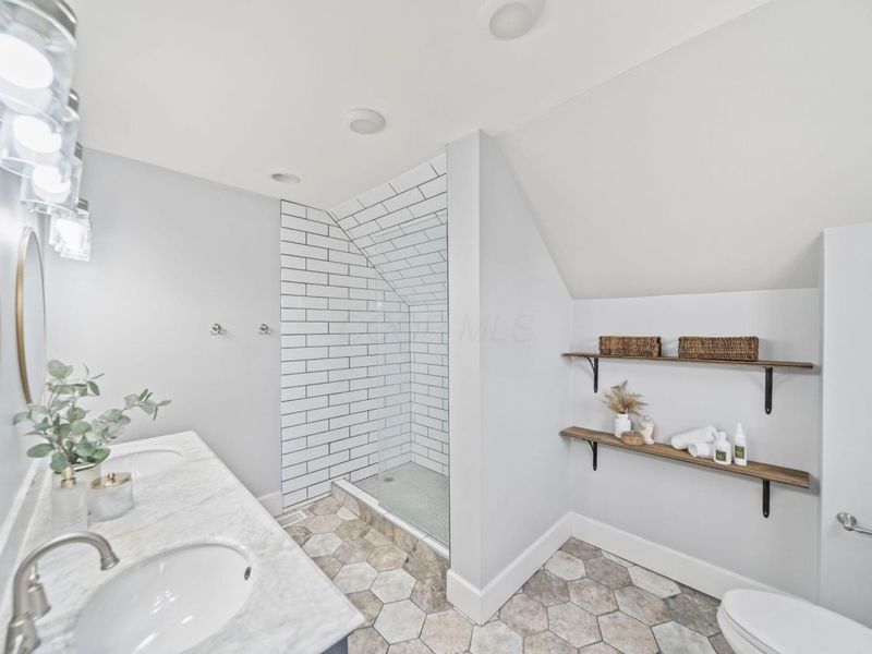 363 E Morrill Avenue, Columbus, OH 43207 Photo 18