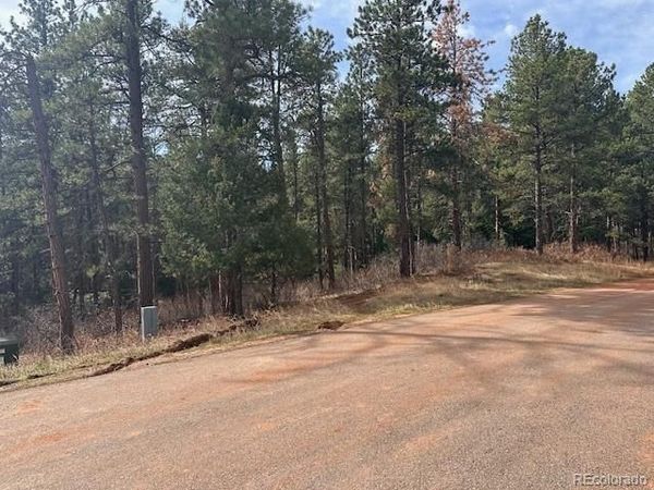 8169 Bannock Drive , Larkspur, CO 80118