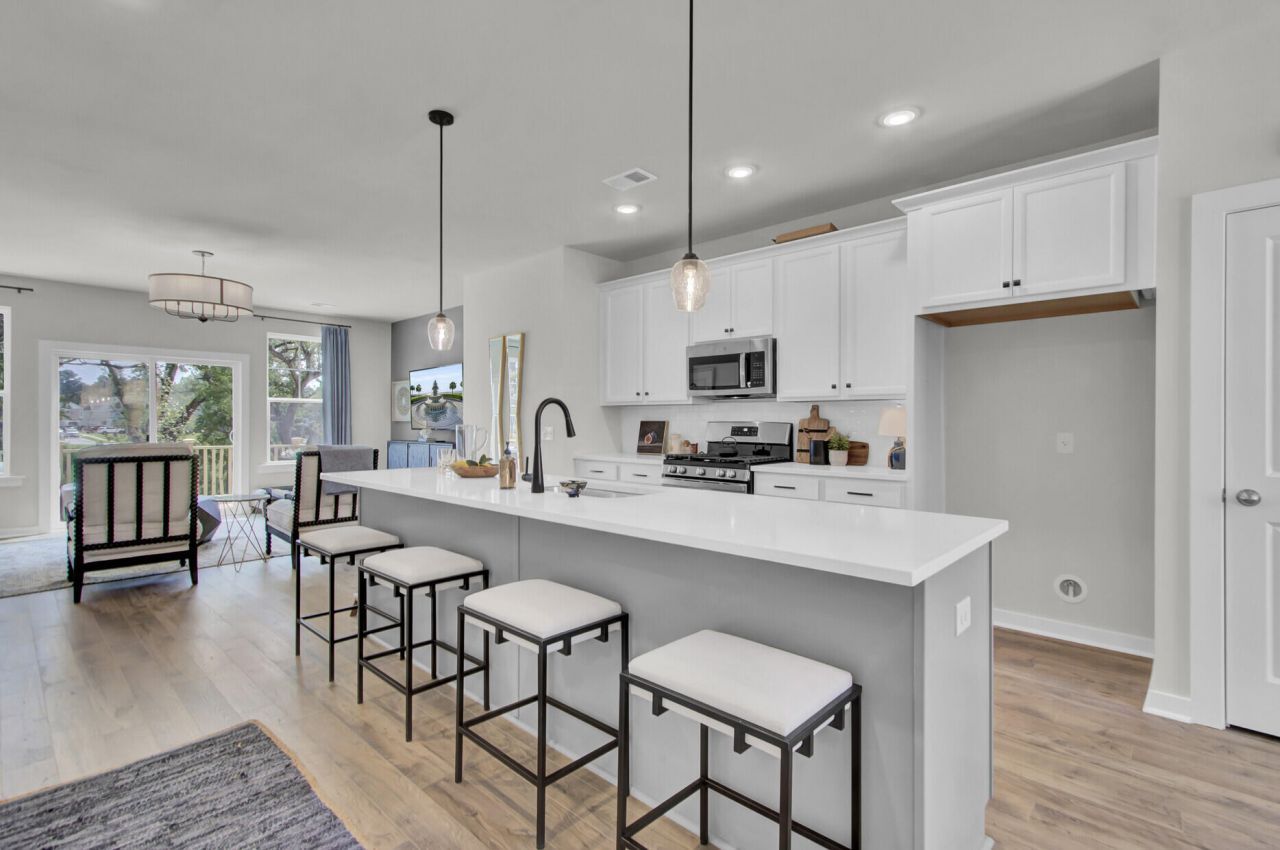 469 Caledon Court Photo 17