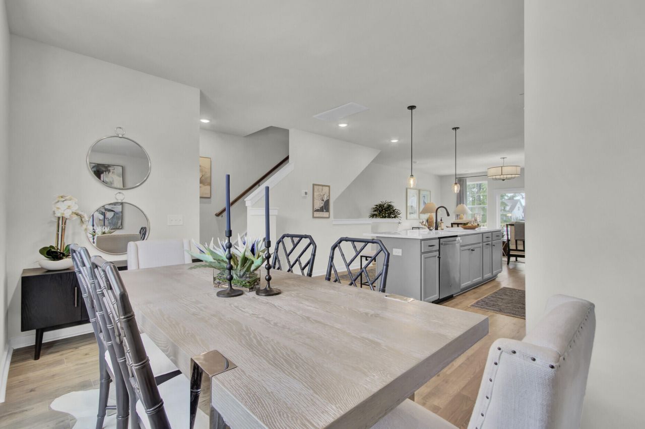 469 Caledon Court Photo 20