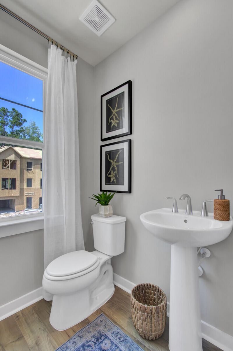 469 Caledon Court Photo 25