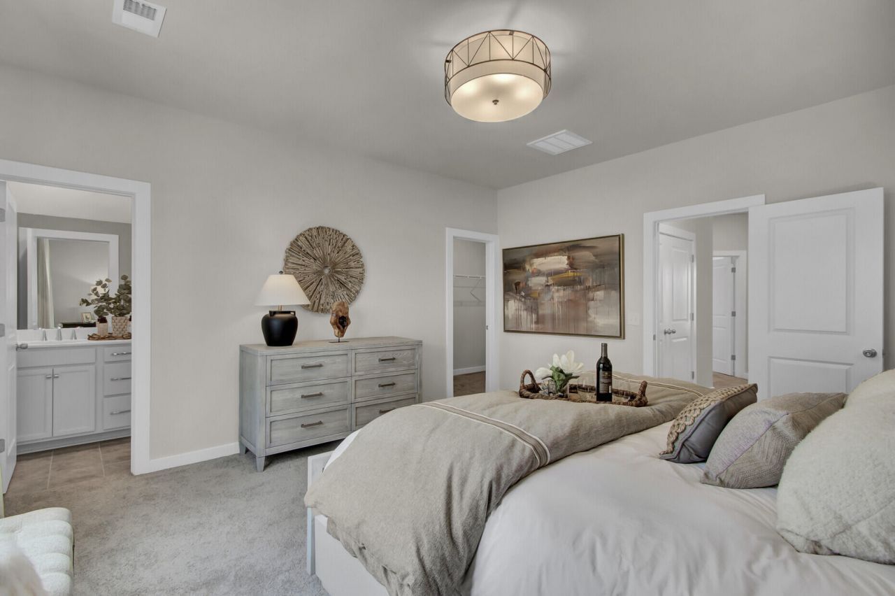 469 Caledon Court Photo 29