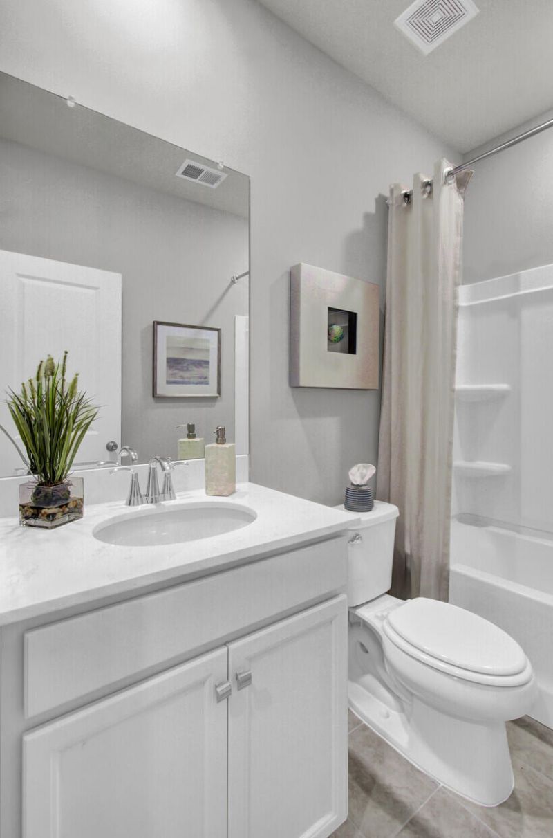 469 Caledon Court Photo 36