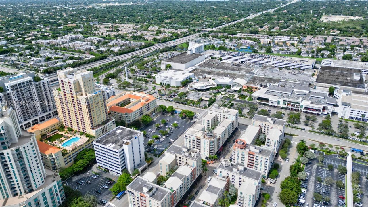 7350 SW 89th St , Unit 1505S, Miami, FL 33156 Photo