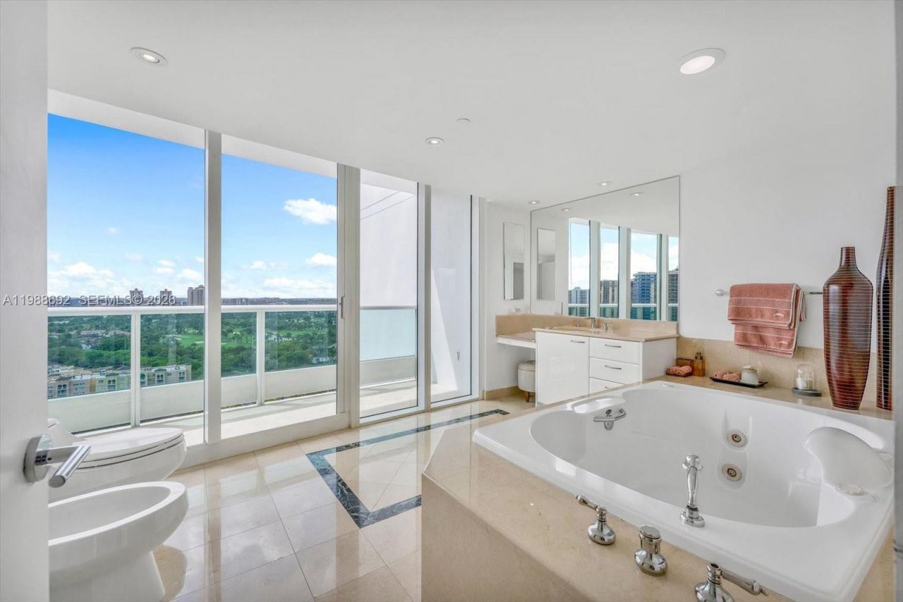 19955 NE 38th Ct , Unit 2202, Aventura, FL 33180 Photo