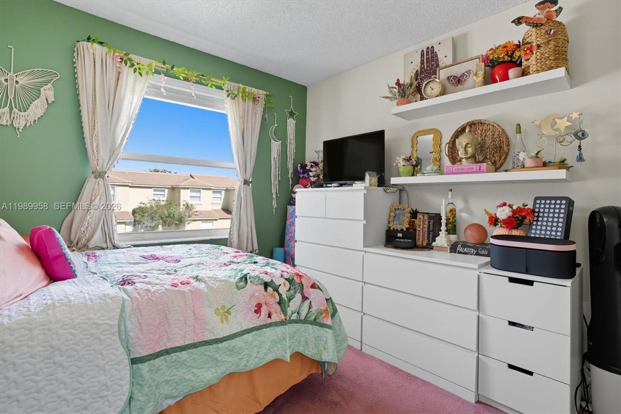 15462 NW 14th Ct, Pembroke Pines, FL 33028 Photo