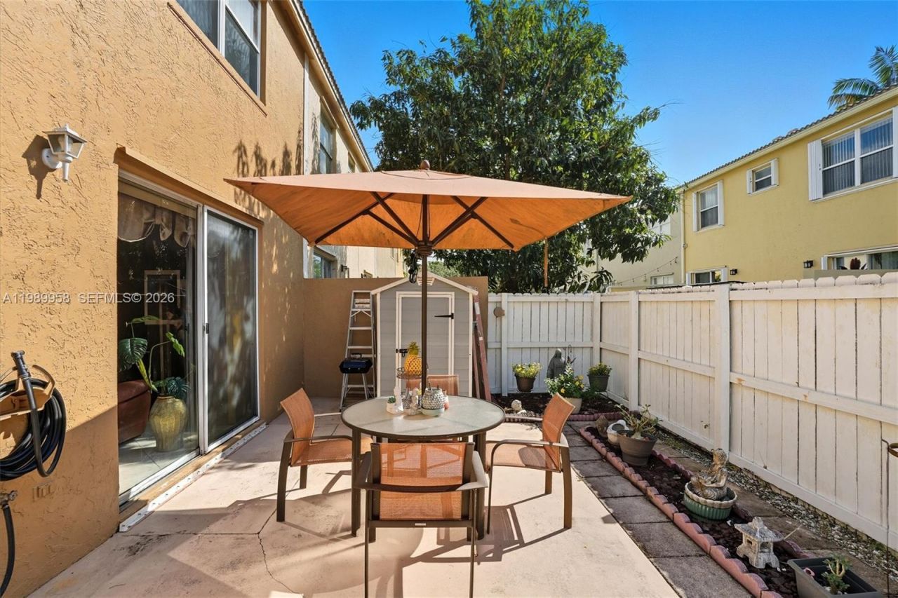 15462 NW 14th Ct, Pembroke Pines, FL 33028 Photo