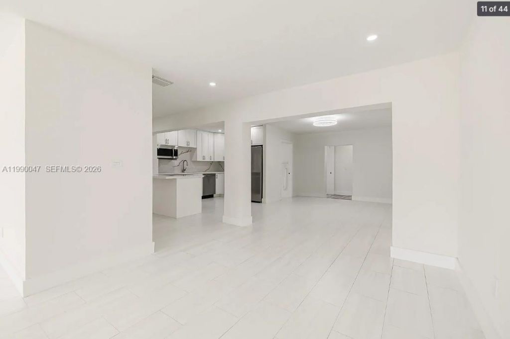 865 W 72nd Pl , Hialeah, FL 33014 Photo