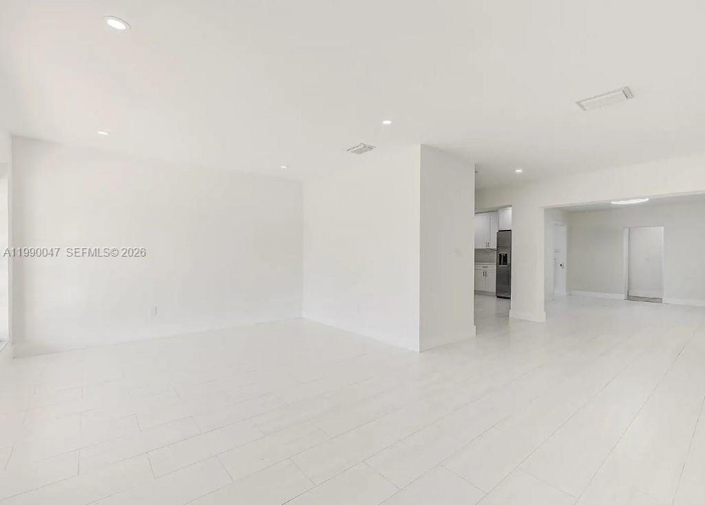 865 W 72nd Pl , Hialeah, FL 33014 Photo