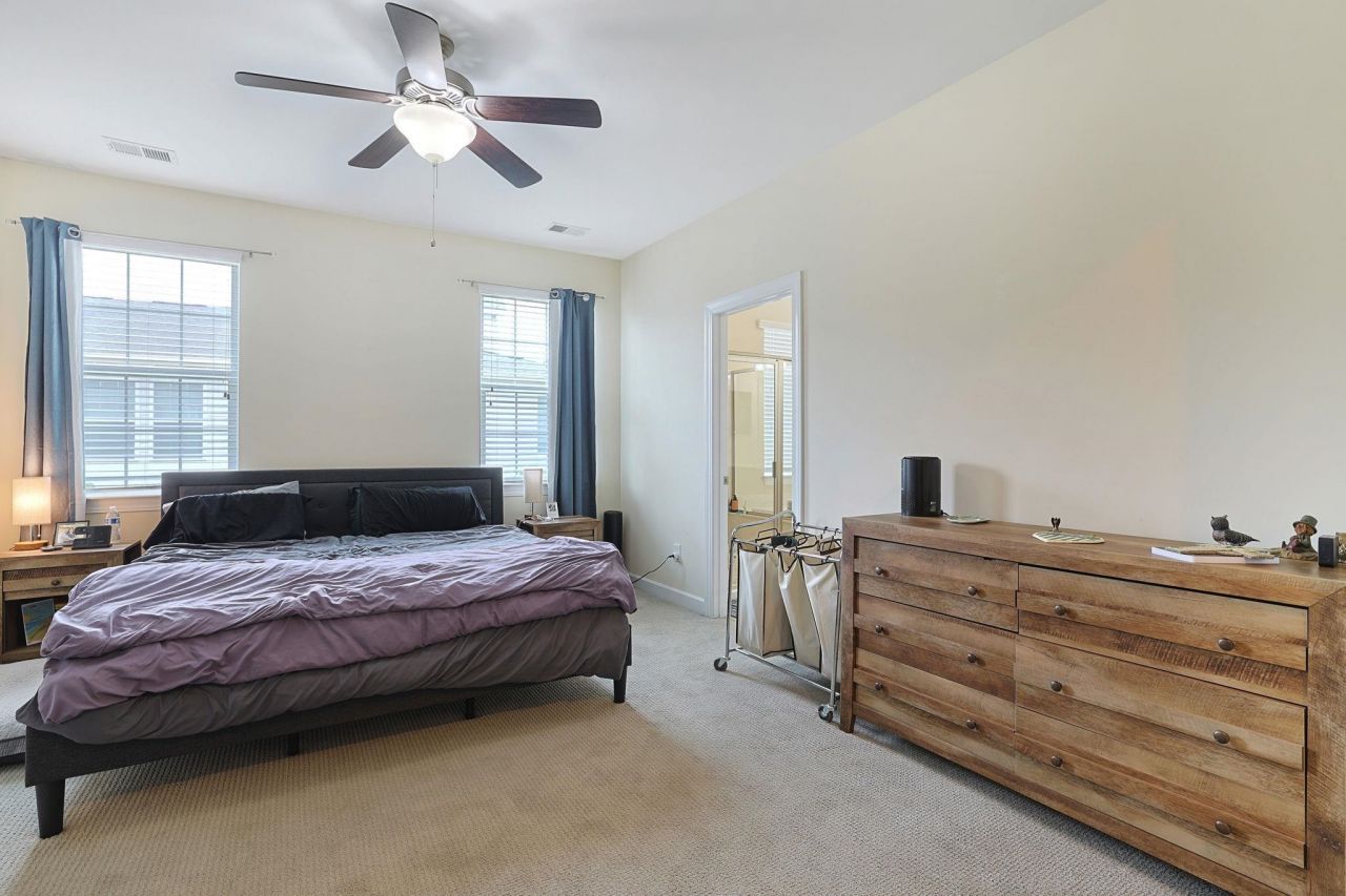 1871-c High St.  Photo 11