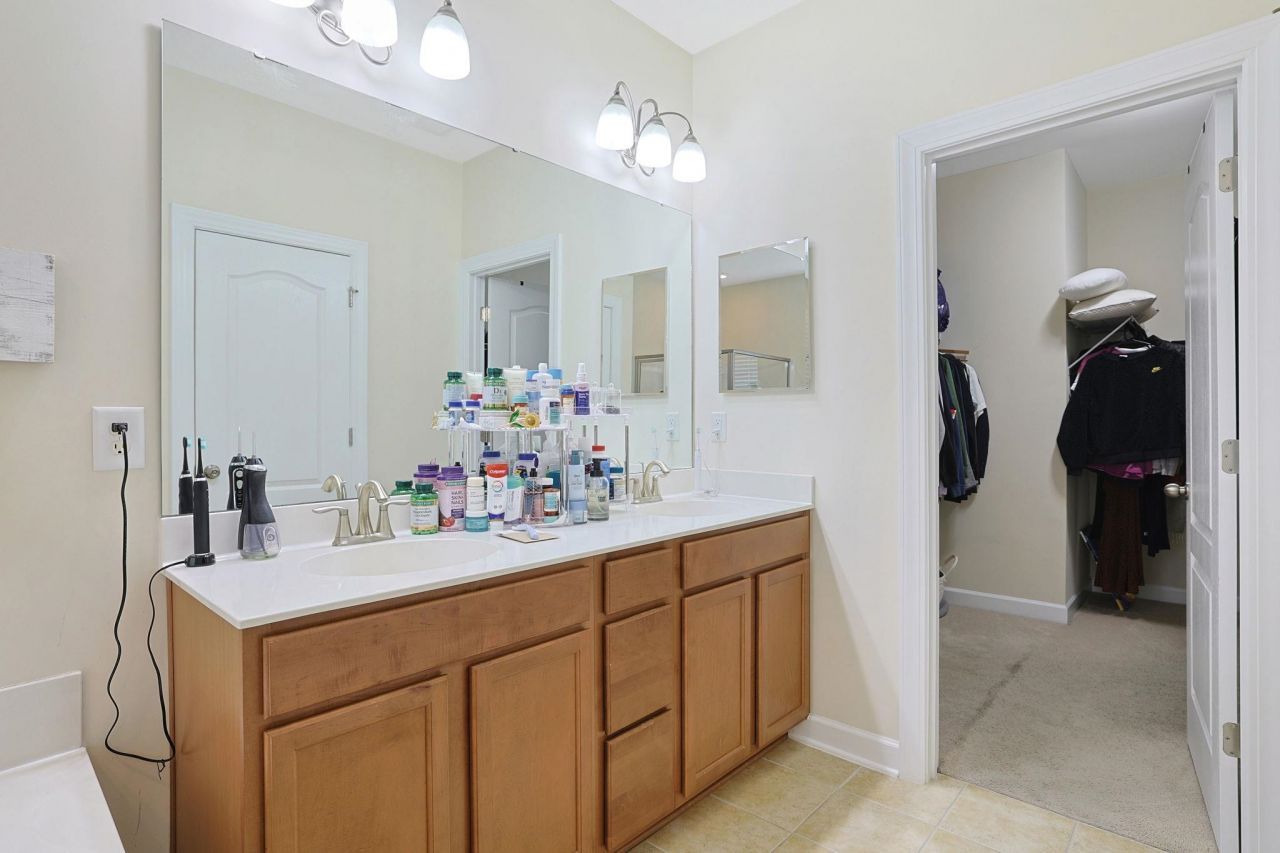 1871-c High St.  Photo 16