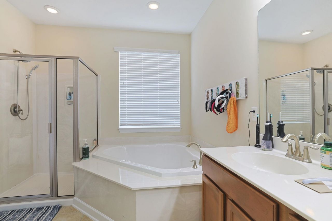 1871-c High St.  Photo 17