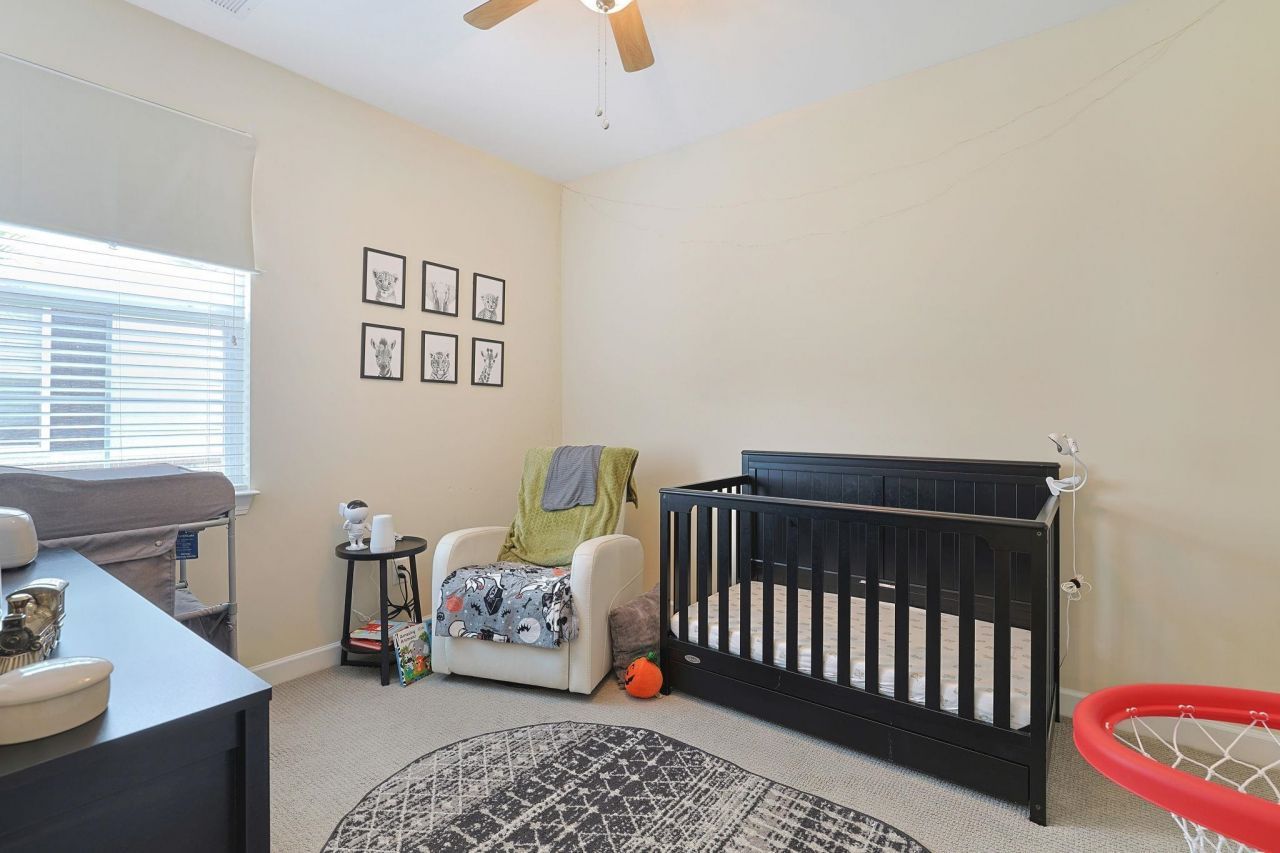 1871-c High St.  Photo 18