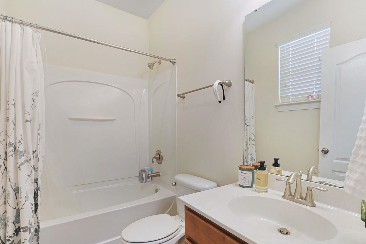 1871-c High St.  Photo 20