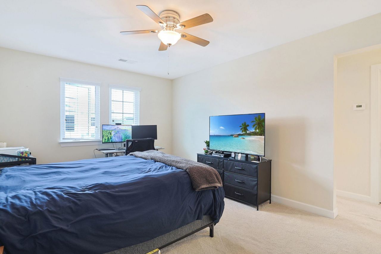 1871-c High St.  Photo 21