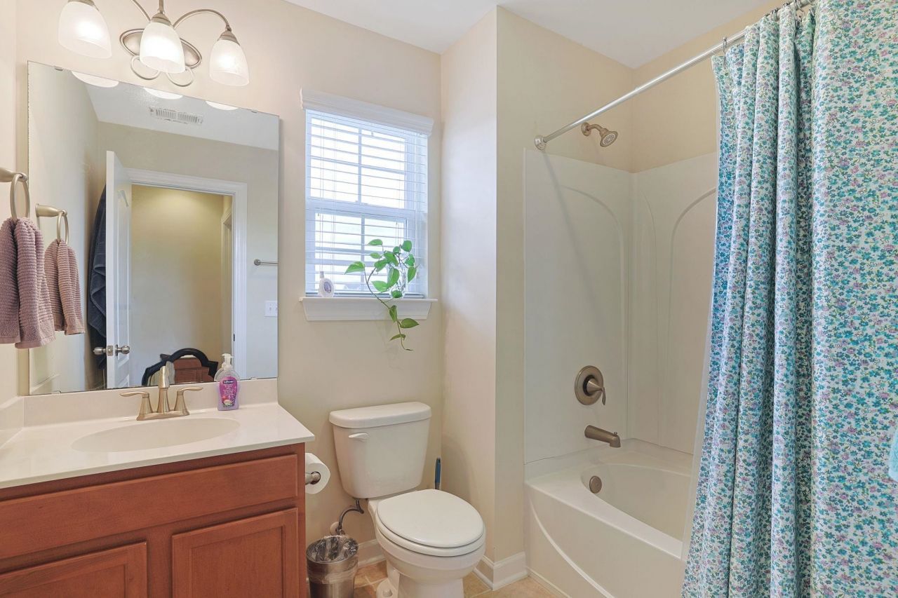 1871-c High St.  Photo 23