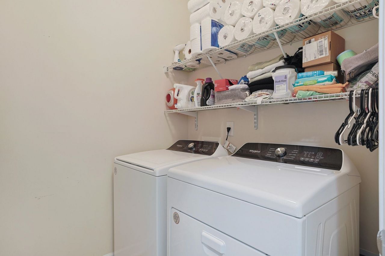 1871-c High St.  Photo 24