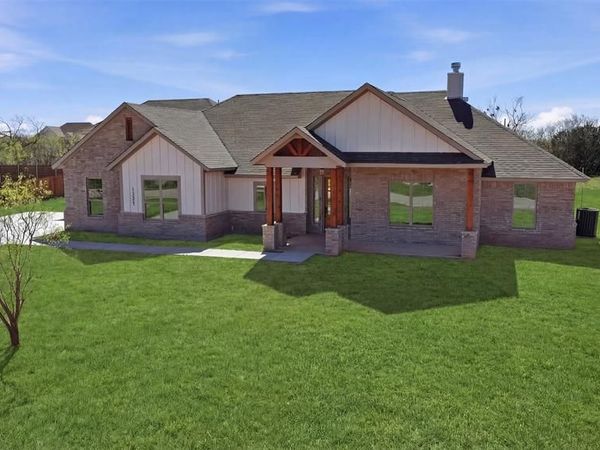 1221 Green Elm Road , Graford, TX 76449