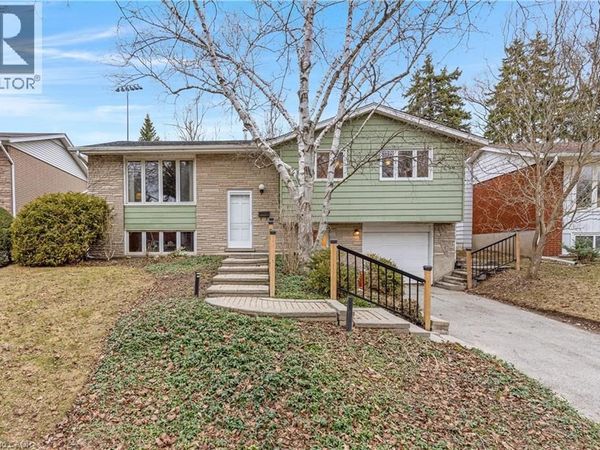390 TAMARACK Drive, Waterloo, ON N2L4G6