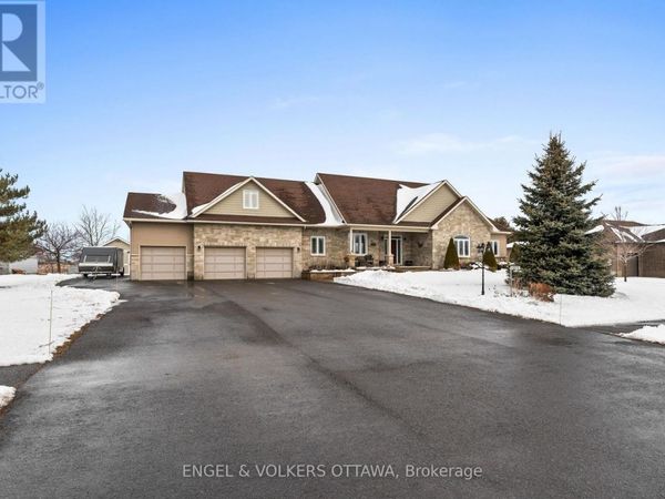 5579 Lombardy Drive , Ottawa, ON K0A2W0