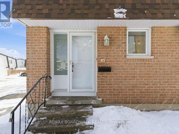 837 Eastvale Drive, Unit 65, Ottawa, ON K1J7T5