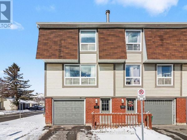 2004 Greenway Park Lane , Ottawa, ON K1B5A8