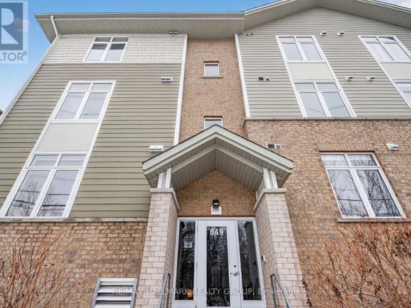 849 Blackcomb Private, Unit F, Ottawa, ON K1G4E4