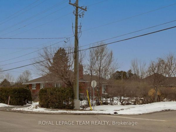 45 Capilano Drive, Ottawa, ON K2E6G5