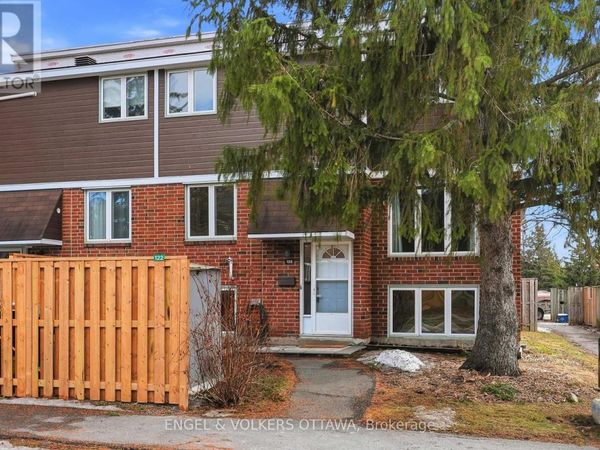 122 Salter Crescent, Ottawa, ON K2K1Y7