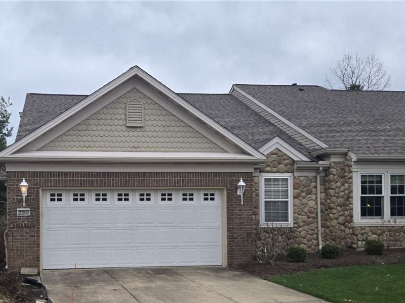 9910 Country Club Circle, Twinsburg, OH 44087 Photo 1