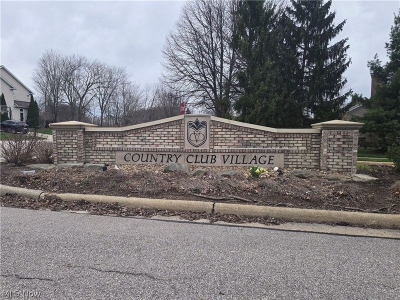 9910 Country Club Circle, Twinsburg, OH 44087 Photo 24