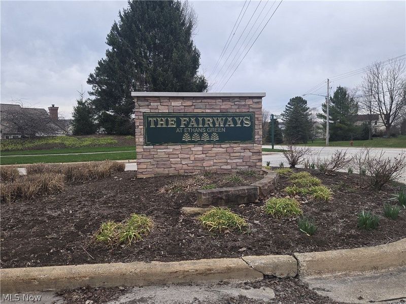 9910 Country Club Circle, Twinsburg, OH 44087 Photo 25