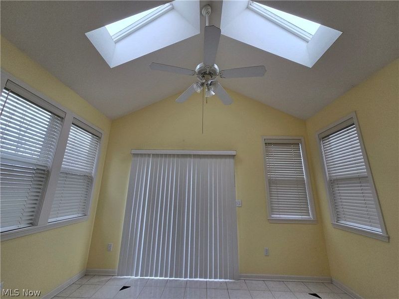 9910 Country Club Circle, Twinsburg, OH 44087 Photo 5