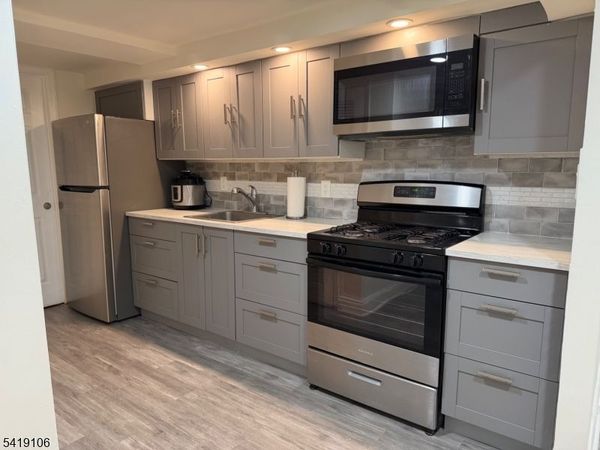 7810 3Rd Ave, North Bergen, NJ 07047