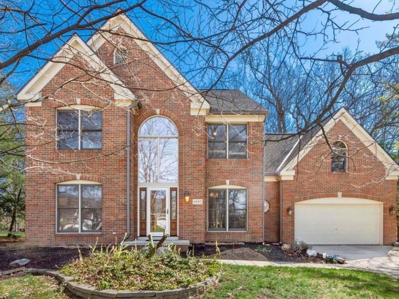 6092 Winnebago Street, Grove City, OH 43123 Photo 1