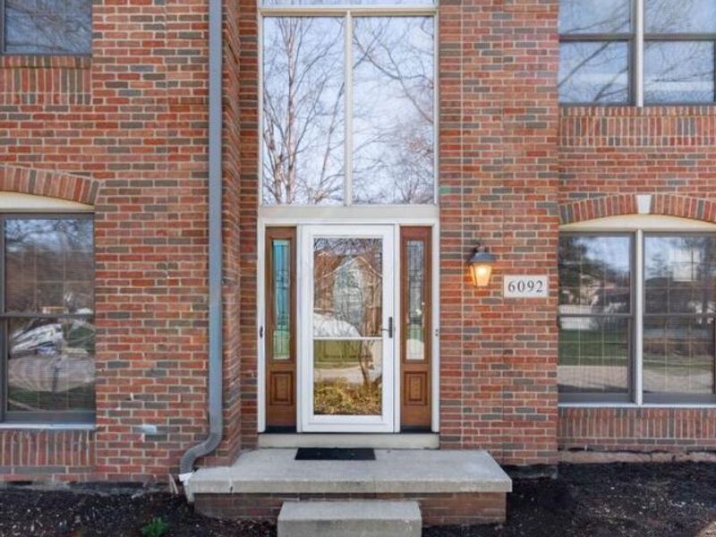 6092 Winnebago Street, Grove City, OH 43123 Photo 2