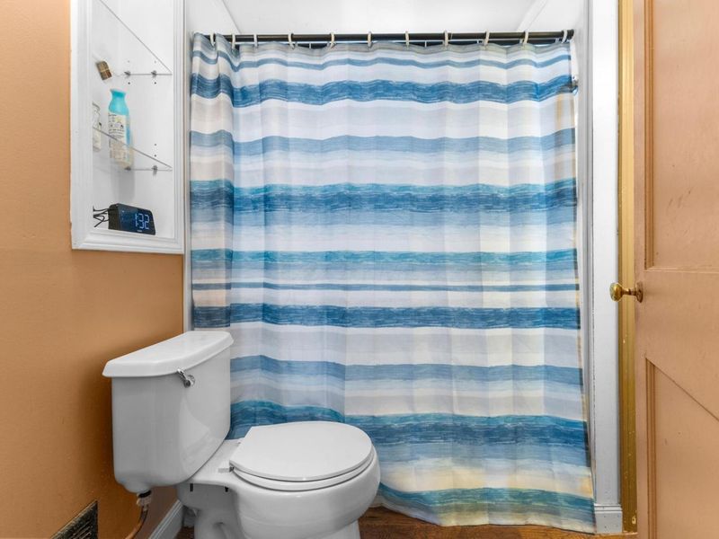 1258 E 21st Avenue, Columbus, OH 43211 Photo 14