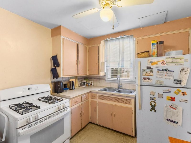 1258 E 21st Avenue, Columbus, OH 43211 Photo 9