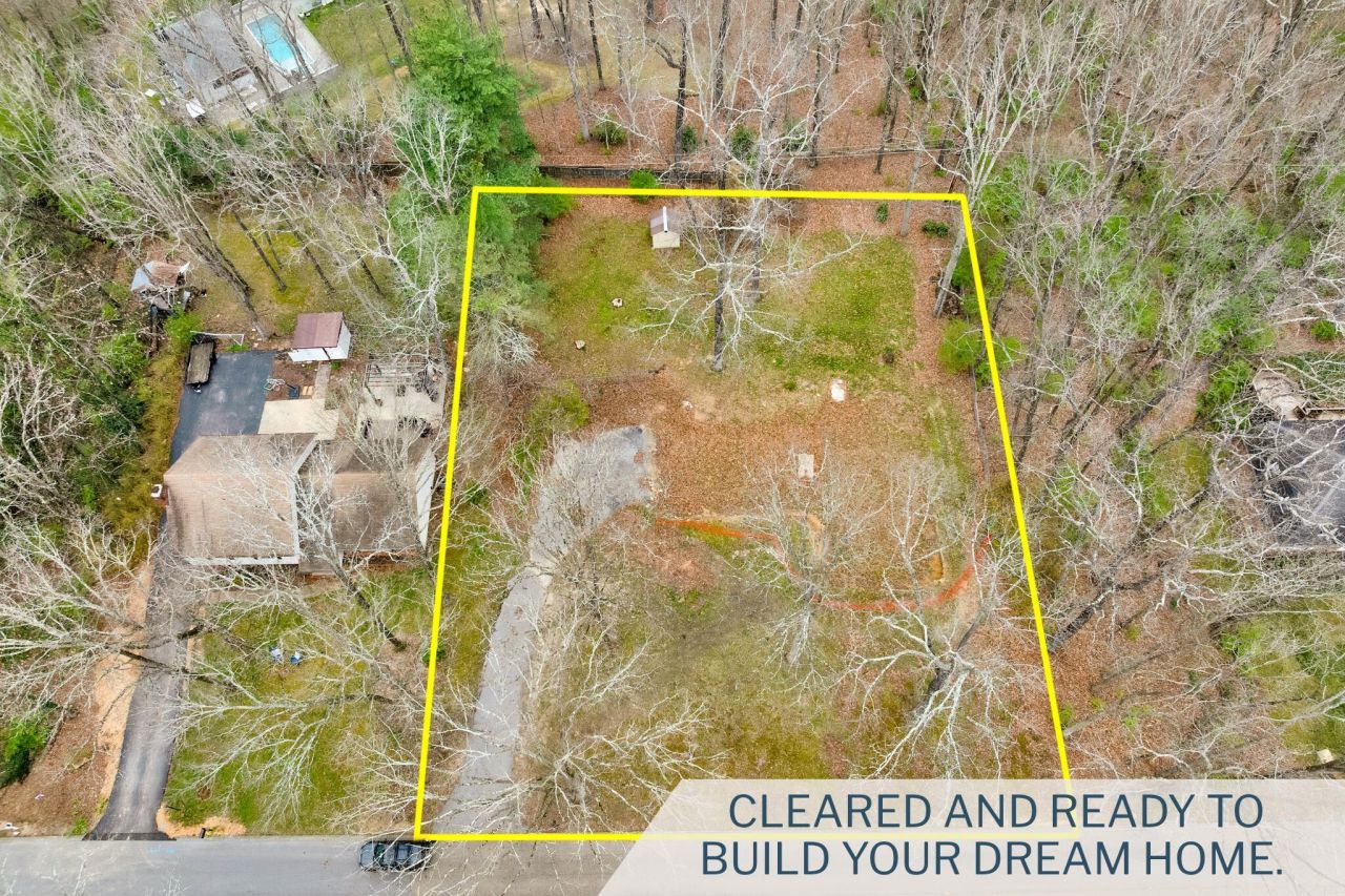 912 Glamis Circle, Signal Mountain, TN 37377 Main Photo